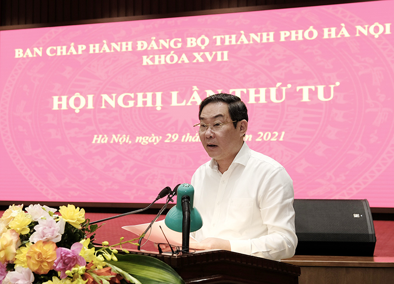 Hội nghị lần thứ 4 Ban Chấp hành Đảng bộ TP Hà Nội: Xem xét Nghị quyết chuyên đề về công tác cán bộ - Ảnh 4