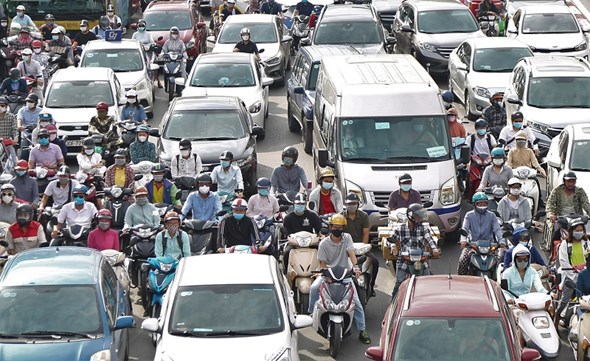 Hà Nội: Lượng phương tiện giao thông tăng mạnh ngay từ sáng sớm - Ảnh 9