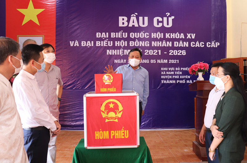Phó Bí thư Thành ủy Nguyễn Văn Phong: Huyện Phú Xuyên cần bổ sung thêm hòm phiếu phụ để đảm bảo cuộc bầu cử thành công - Ảnh 1