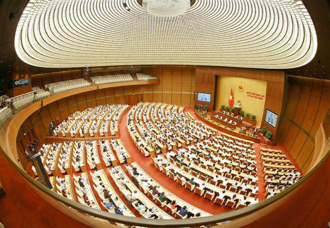 Quốc hội thông qua việc đưa nội dung phòng, chống Covid-19 vào Nghị quyết Kỳ họp - Ảnh 1