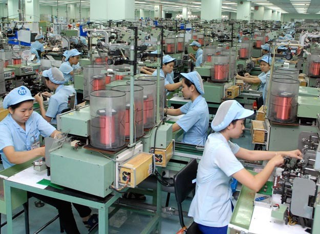 IMF: Tăng trưởng GDP của Việt Nam xuống 6,3% - Ảnh 1