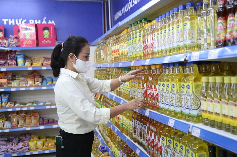 [Ảnh] Hà Nội: Các siêu thị đầy ắp hàng hóa phục vụ người dân - Ảnh 7
