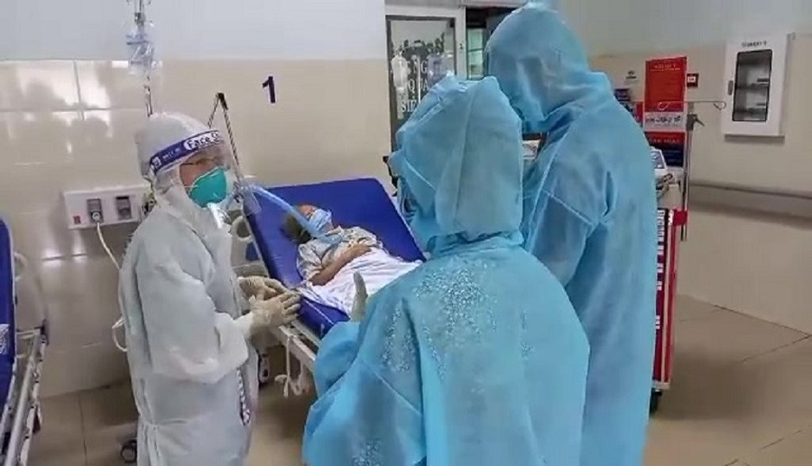 Thầy thuốc Thái Nguyên xung phong vào tâm dịch TP Hồ Chí Minh cứu bệnh nhân nặng - Ảnh 3