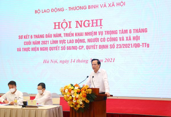 Bộ trưởng Bộ LĐTB&XH Đào Ngọc Dung:  Tập trung hỗ trợ người lao động gói 26.000 tỷ đồng, không để ai bị thiếu đói - Ảnh 1