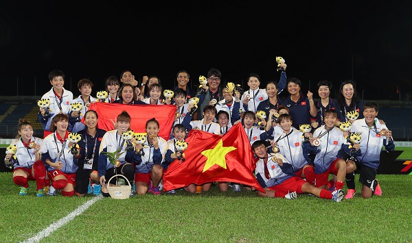 Kết thúc hành trình ấn tượng tại SEA Games 29, tuyển nữ Việt Nam nhận mưa tiền thưởng - Ảnh 1