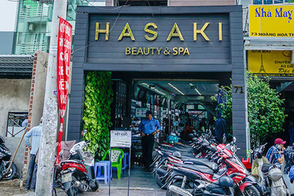 TP Hồ Chí Minh: Người từng đến Spa Hasaki phải khai báo y tế gấp - Ảnh 1