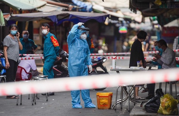 TP Hồ Chí Minh: Trong 24 giờ, phát hiện 667 ca nghi mắc Covid-19 - Ảnh 1