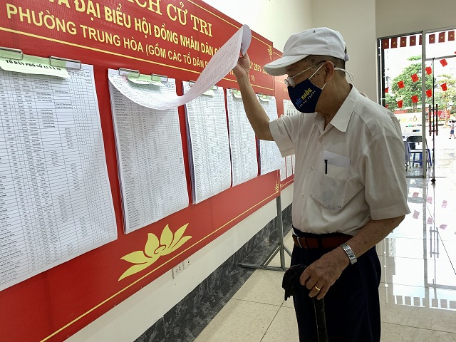 Hơn 5,4 triệu cử tri Thủ đô Hà Nội náo nức đi bầu cử đại biểu Quốc hội và HĐND các cấp nhiệm kỳ 2021 - 2026 - Ảnh 52