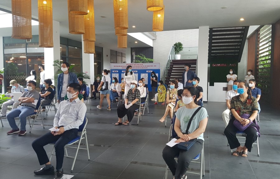 Cử tri tại quận Hoàng Mai - nơi đông dân nhất Thủ đô đi bầu cử trong không khí náo nức, an toàn - Ảnh 8