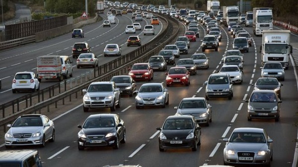 Đối phó ô nhiễm, Anh cấm bán xe ô tô vào năm 2040 - Ảnh 1