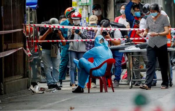 TP Hồ Chí Minh: Yêu cầu người từng đến quán nướng Bảo Lộc khai báo y tế - Ảnh 1