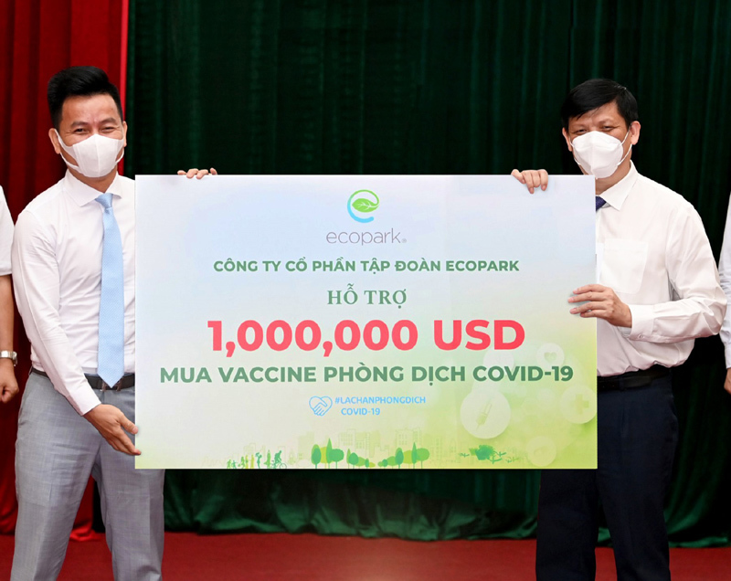 Ecopark trao 1 triệu USD ủng hộ quỹ Vaccine Covid-19 của Chính phủ - Ảnh 1