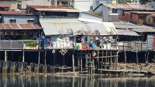 TP Hồ Chí Minh: Xử lý nghiêm công trình không phép, trái phép ven sông, kênh rạch - Ảnh 1