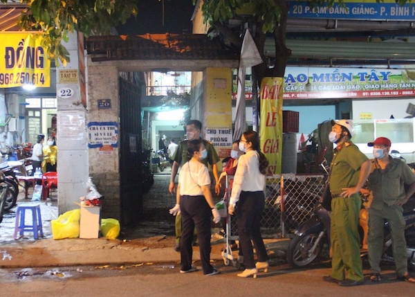 TP Hồ Chí Minh: Phong tỏa con hẻm ở Bình Tân vì ca nghi nhiễm Covid-19 - Ảnh 1