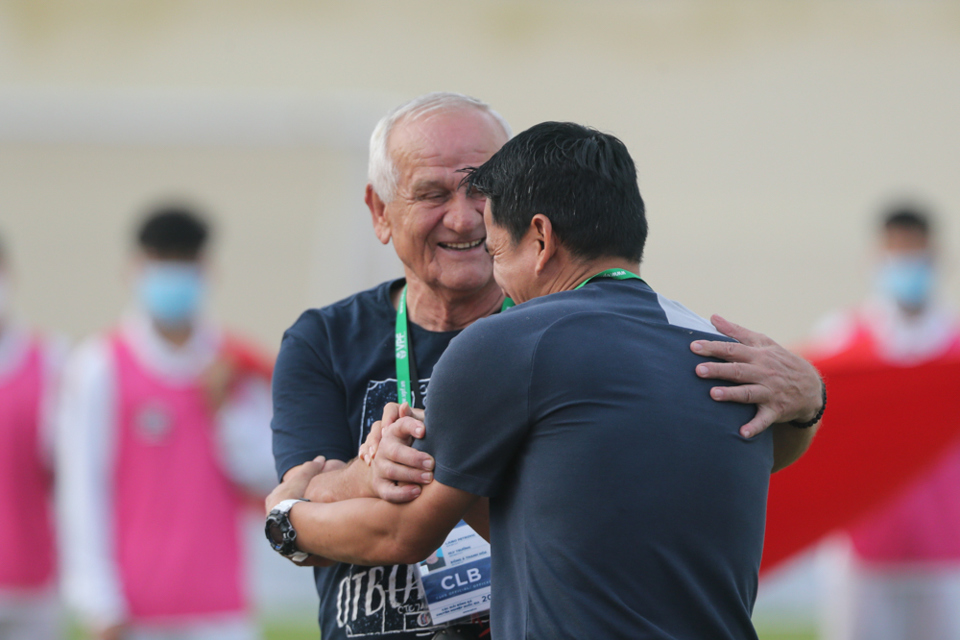 HLV trưởng Petrovic: "HAGL có 4-5 cầu thủ tốt nhất Việt Nam, nhắm mắt vẫn phối hợp được với nhau" - Ảnh 2