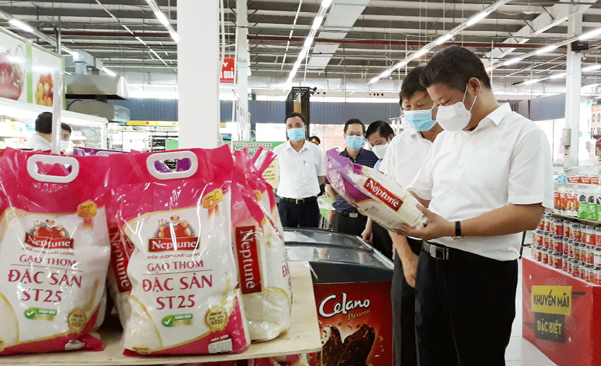 Phó Chủ tịch UBND TP Hà Nội Nguyễn Mạnh Quyền: Phú Xuyên không được để xảy ra hiện tượng khan hàng, tăng giá - Ảnh 1