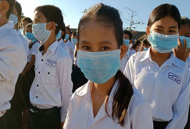 Campuchia sẽ tiêm vaccine cho 2 triệu học sinh, ca nhiễm Covid-19 cao chưa từng có ở Thái Lan - Ảnh 1