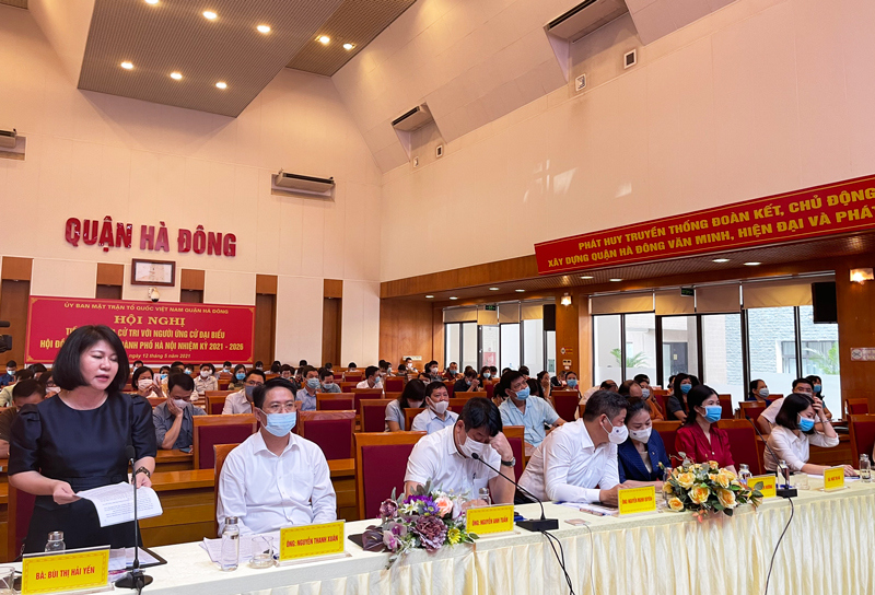 Hà Đông: Cử tri đặt nhiều nguyện vọng với các ứng cử viên đại biểu Hội đồng Nhân dân Thành phố Hà Nội - Ảnh 6