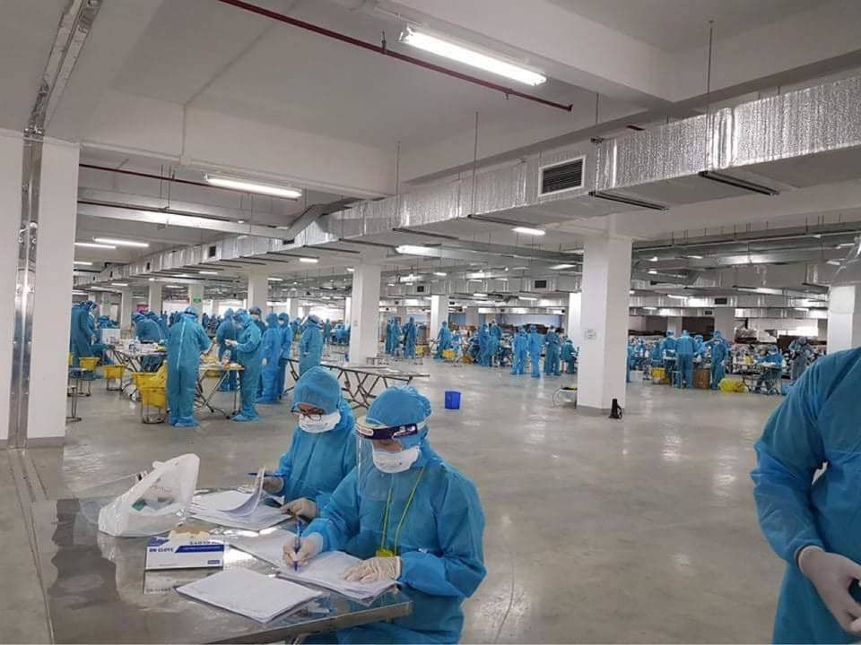Chiều 25/5, hơn 300 công nhân tại Bắc Giang dương tính, Bộ Y tế họp khẩn - Ảnh 1