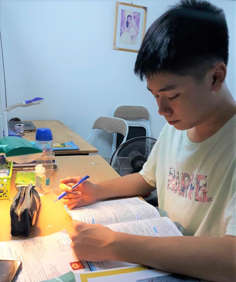 Thủ khoa kỳ thi lớp 10 THPT công lập tại Hà Nội: Bí quyết là tinh thần kỷ luật - Ảnh 1
