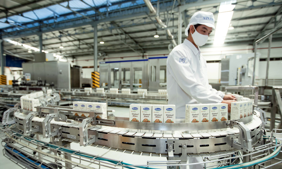 Với 13 nhà máy hiện đại, Vinamilk hiện có thể sản xuất hơn 28 triệu hộp sữa mỗi ngày - Ảnh 4