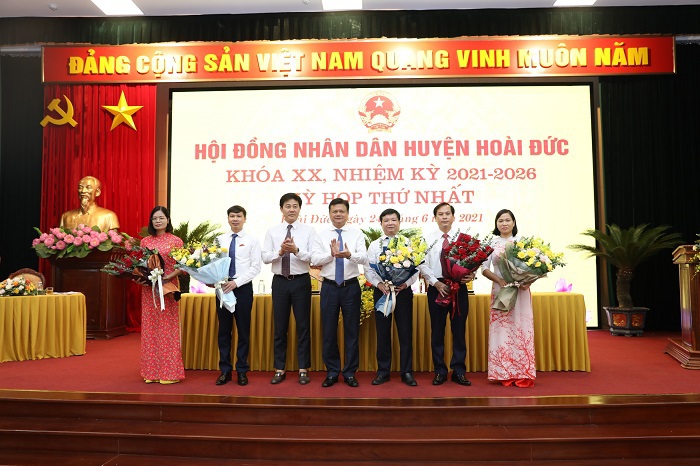 Ông Nguyễn Hoàng Trường tiếp tục được bầu làm Chủ tịch UBND huyện Hoài Đức - Ảnh 3