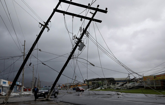 Siêu bão Maria đánh sập mạng lưới điện vùng lãnh thổ Puerto Rico của Mỹ - Ảnh 1