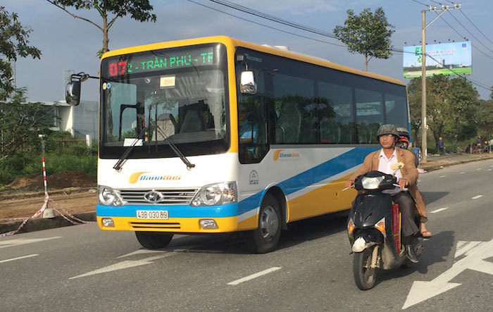 Xe buýt nội thành Đà Nẵng chạy mãi vẫn vắng khách - Ảnh 1