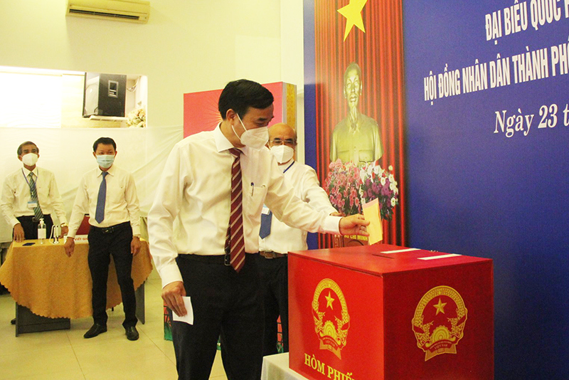 Gần 750.000 cử tri Đà Nẵng nô nức đi bầu cử - Ảnh 3