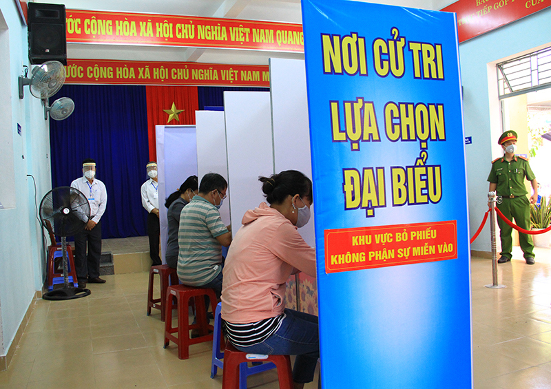 Gần 750.000 cử tri Đà Nẵng nô nức đi bầu cử - Ảnh 8
