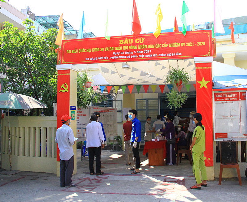Gần 750.000 cử tri Đà Nẵng nô nức đi bầu cử - Ảnh 4