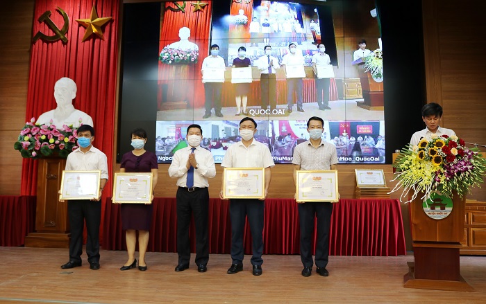 21 tập thể và cá nhân huyện Quốc Oai được TP Hà Nội khen thưởng về công tác bầu cử - Ảnh 2
