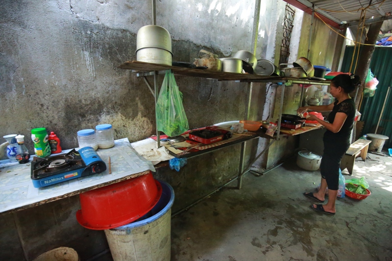 Cận cảnh khu nhà trọ điều hòa giá 15.000 đồng ở Hà Nội - Ảnh 14