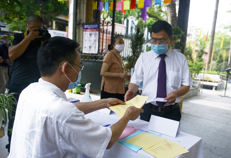 Diễn tập phòng, chống dịch bệnh phục vụ bầu cử tại quận Hoàn Kiếm - Ảnh 2