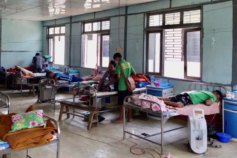 Chống Covid-19 tại Myanmar: Hệ thống y tế kiệt quệ, bác sĩ đình công - Ảnh 1