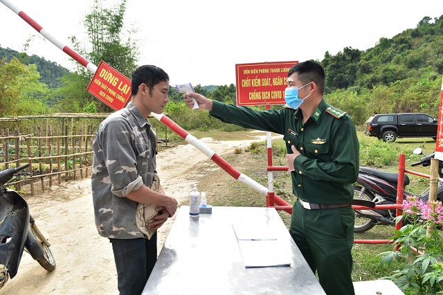 [Những người hùng thầm lặng nơi biên cương] Bài 1: Tấm “lá chắn” quân hàm xanh - Ảnh 2