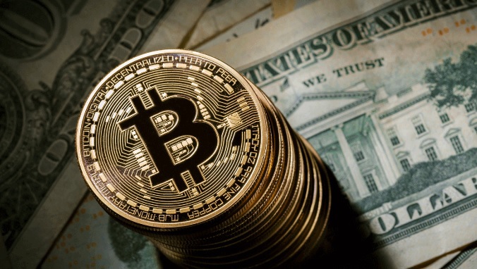 Chỉ trong một đêm, bitcoin tăng lên gần 75 triệu đồng - Ảnh 1