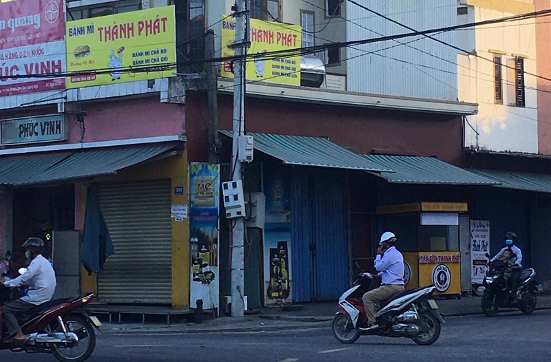 Quảng Ngãi: Gây ra vụ ngộ độc, cơ sở bánh mỳ Thành Phát phải chịu mọi chi phí khám, điều trị - Ảnh 1