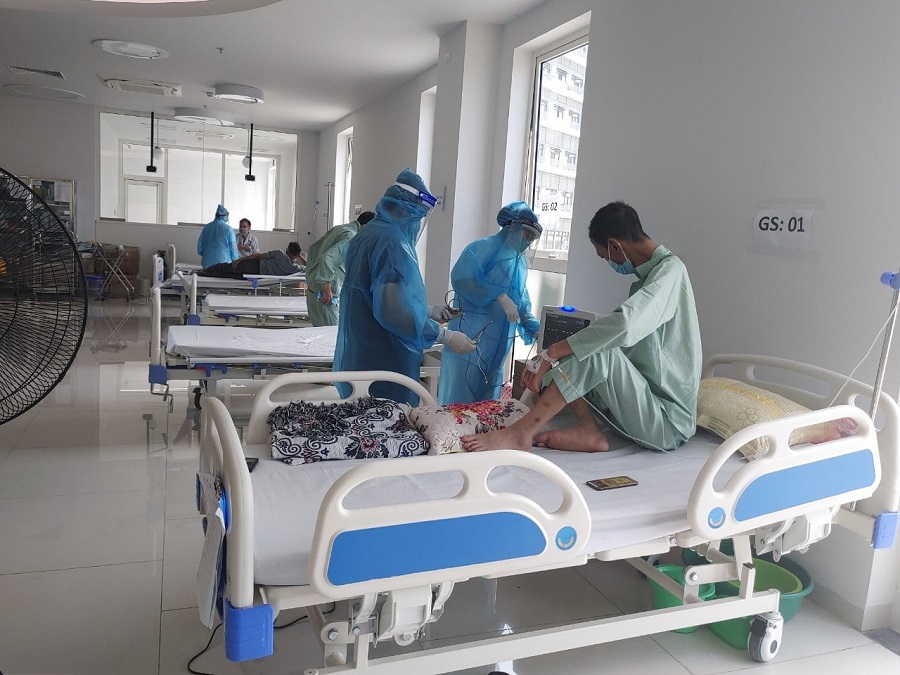 13 bệnh nhân Covid-19 tại Bắc Ninh tiên lượng nặng, 3 người phải thở máy - Ảnh 1