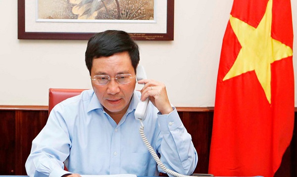 Bộ trưởng Phạm Bình Minh điện đàm Ngoại trưởng Indonesia về việc tàu cá Việt Nam bị bắn - Ảnh 1