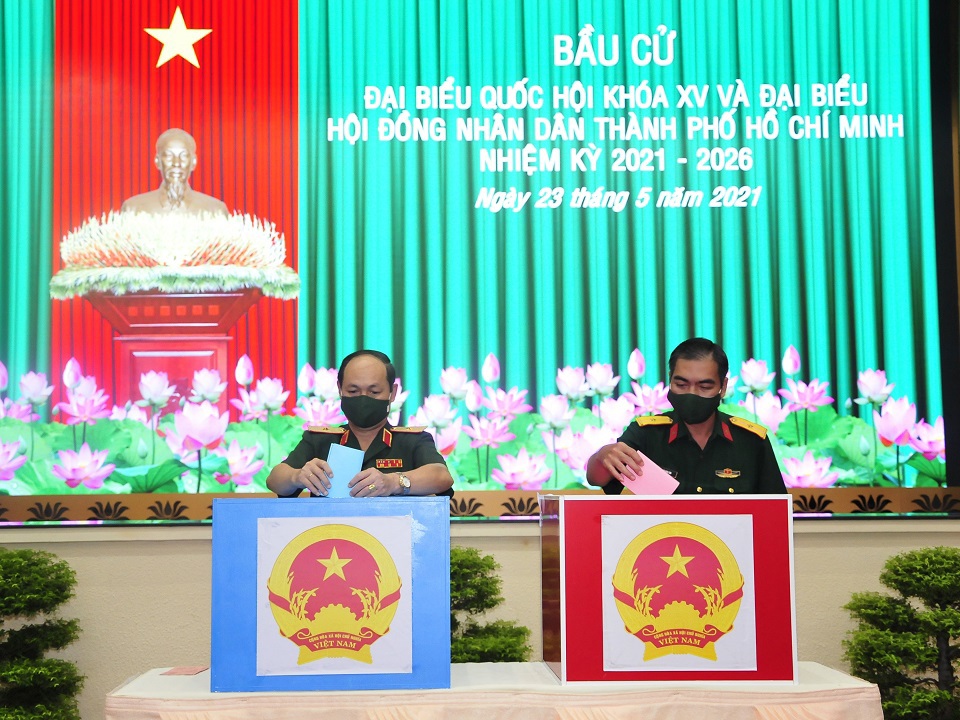 Cán bộ, chiến sĩ Bộ Tư lệnh TP Hồ Chí Minh nô nức đi bầu cử - Ảnh 3