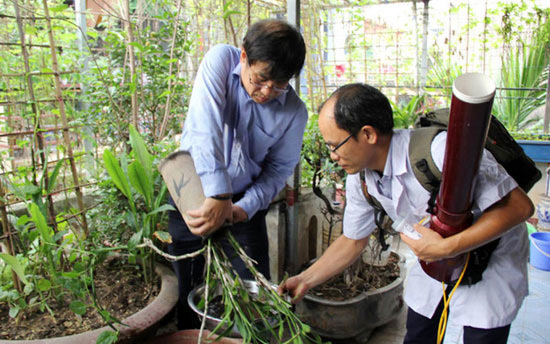 Bộ trưởng Bộ Y tế thị sát phòng chống bệnh sốt xuất huyết tại Hà Nội - Ảnh 4