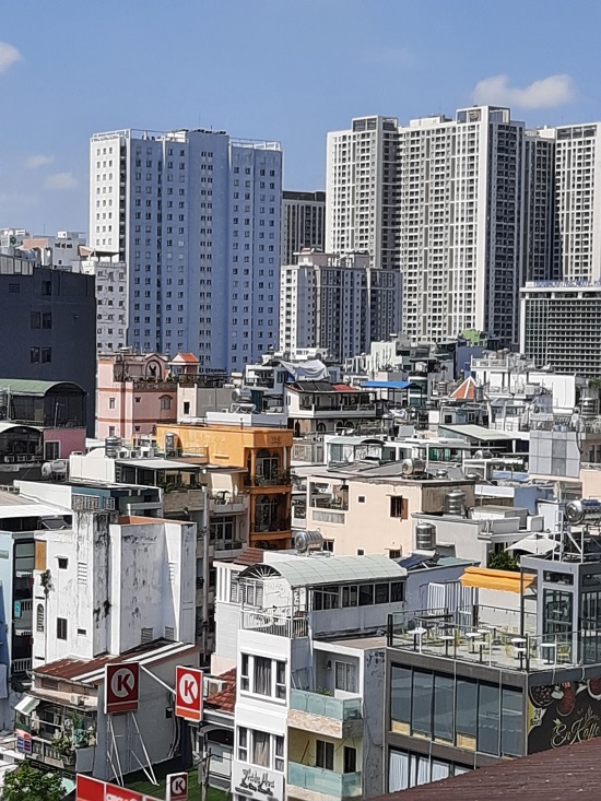Nhà phố chào bán hàng loạt tại TP Hồ Chí Minh: Bình thường hay bất thường? - Ảnh 1