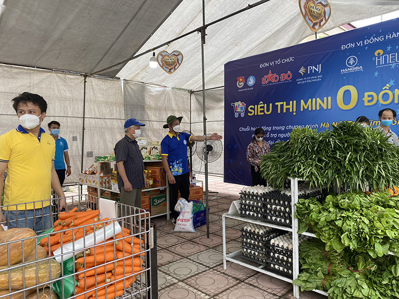 Siêu thị mini 0 đồng tại Hà Nội: Lan tỏa yêu thương đến người dân khó khăn trong những ngày giãn cách - Ảnh 1
