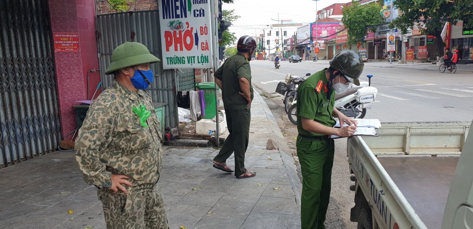 Bắc Giang: Gia tăng lây nhiễm Covid-19 trong cộng đồng tại các khu vực cách ly - Ảnh 2