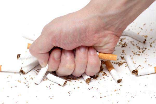 Việt Nam có 38% người cai thuốc lá thành công tại trạm y tế - Ảnh 1