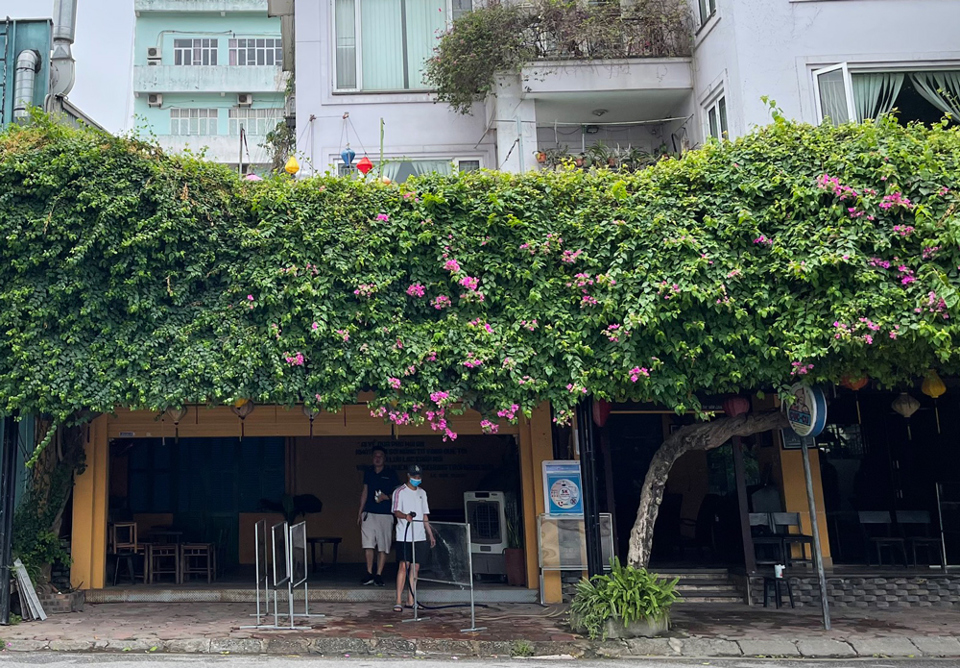 Hà Đông: Hàng quán thực hiện nghiêm Công điện số 11 của UBND TP Hà Nội - Ảnh 2