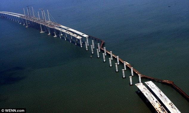 Chiêm ngưỡng những cây cầu vượt biển dài nhất thế giới - Ảnh 2