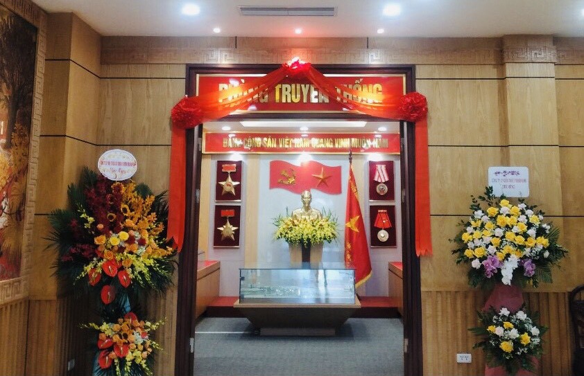 Quận Ba Đình: Khánh thành phòng truyền thống nhân kỷ niệm 60 năm thành lập quận, Đảng bộ quận - Ảnh 2