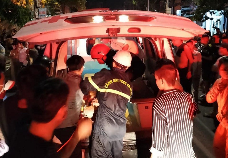 Vụ hỏa hoạn thương tâm làm cả gia đình tử vong ở Quảng Ngãi: Người dân đập cửa, ném đá để báo động - Ảnh 8